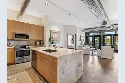 914 E Osborn Road #303, Phoenix, AZ 85014 - Photo 1