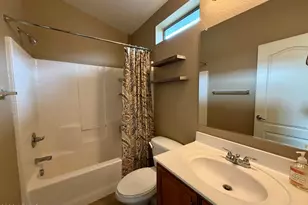 2725 E Mine Creek Rd, Phoenix, AZ 85024 - Photo 15