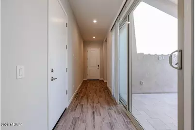 6521 E Michigan Avenue, Phoenix, AZ 85054 - Photo 9