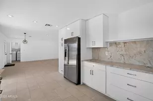 2225 W Topeka Dr, Phoenix, AZ 85027 - Photo 15