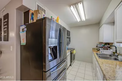 5040 N 41st Drive, Phoenix, AZ 85019 - Photo 17