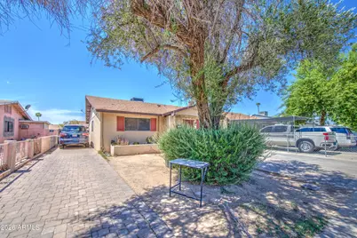 5040 N 41st Drive, Phoenix, AZ 85019 - Photo 5
