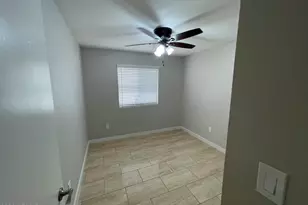 2211 N 54th Ln, Phoenix, AZ 85035 - Photo 17