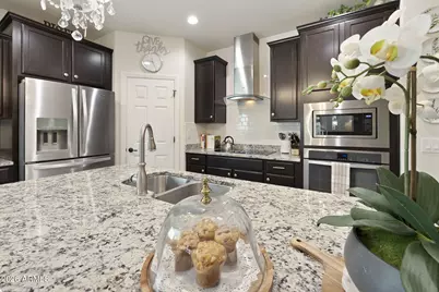 17556 W Bajada Road, Surprise, AZ 85387 - Photo 13