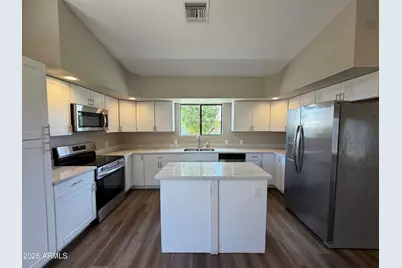 5201 W Mercer Lane, Glendale, AZ 85304 - Photo 7