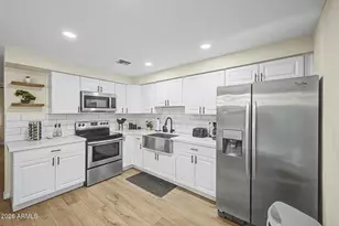 6226 W Almeria Rd, Phoenix, AZ 85035 - Photo 15