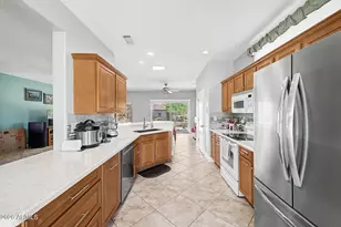 16039 W Indigo Ln, Surprise, AZ 85374 - Photo 9