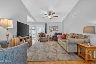 2032 W Meadow Dr, Phoenix, AZ 85023 - Photo 15