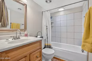 2032 W Meadow Dr, Phoenix, AZ 85023 - Photo 33