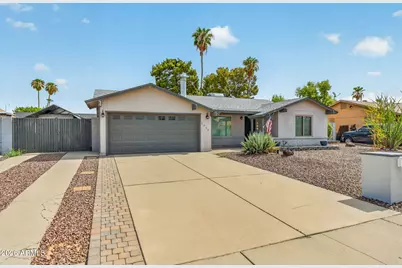 2032 W Meadow Drive, Phoenix, AZ 85023 - Photo 1