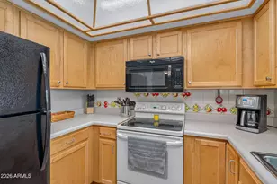 2032 W Meadow Dr, Phoenix, AZ 85023 - Photo 21