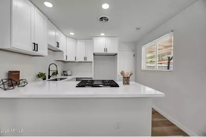 2866 W Diana Avenue, Phoenix, AZ 85051 - Photo 11