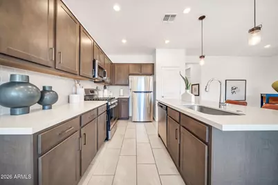 22333 W Burnett Road, Surprise, AZ 85387 - Photo 15