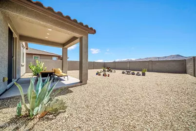 22333 W Burnett Road, Surprise, AZ 85387 - Photo 35