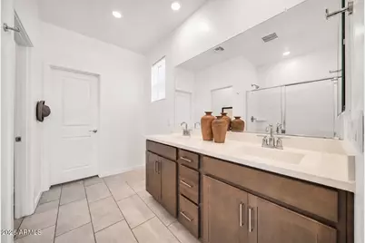 22333 W Burnett Road, Surprise, AZ 85387 - Photo 17