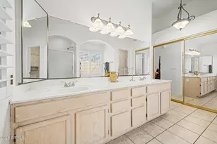 246 E Vaughn Ave, Gilbert, AZ 85234 - Photo 21