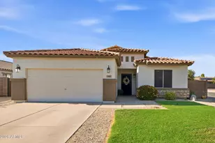 586 E Chelsea Dr, San Tan Valley, AZ 85140 - Photo 1
