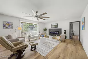 2818 E Malapai Dr, Phoenix, AZ 85028 - Photo 1