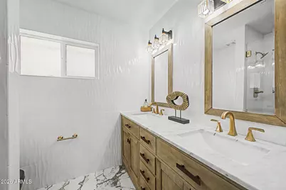 2818 E Malapai Drive, Phoenix, AZ 85028 - Photo 29