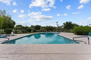 2818 E Malapai Dr, Phoenix, AZ 85028 - Photo 37