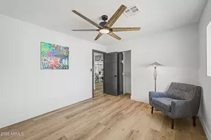 2818 E Malapai Dr, Phoenix, AZ 85028 - Photo 25