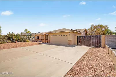 9609 W Echo Lane, Peoria, AZ 85345 - Photo 5