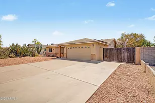 9609 W Echo Ln, Peoria, AZ 85345 - Photo 5