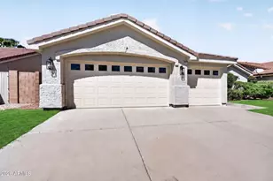 19840 N 33rd Pl, Phoenix, AZ 85050 - Photo 11