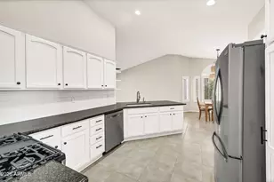 24111 S Lakestar Dr, Sun Lakes, AZ 85248 - Photo 9