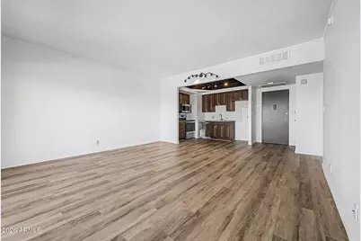 4750 N Central Avenue #3A, Phoenix, AZ 85012 - Photo 5