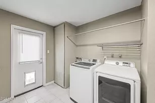1304 E Dunbar Dr, Tempe, AZ 85282 - Photo 23