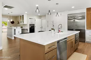 11645 S Tusayan Ct, Phoenix, AZ 85044 - Photo 17