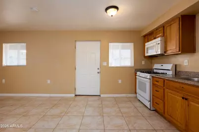 2501 W Belmont Avenue #Apt 3, Phoenix, AZ 85051 - Photo 5