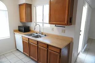 10610 S 48th St, Phoenix, AZ 85044 - Photo 3