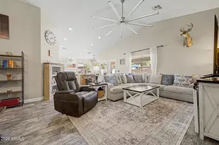 8013 W Cordes Rd, Phoenix, AZ 85043 - Photo 9