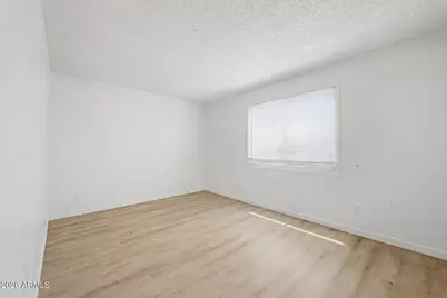 4051 W Reade Avenue, Phoenix, AZ 85019 - Photo 9