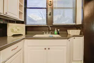 385 S Broad St, Globe, AZ 85501 - Photo 17