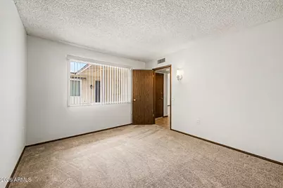 10737 W Santa Fe Drive, Sun City, AZ 85351 - Photo 11