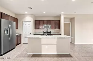 16833 W Moreland St, Goodyear, AZ 85338 - Photo 9