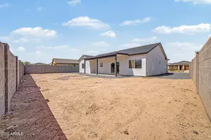 14733 S Diablo Rd, Arizona City, AZ 85123 - Photo 31