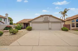 2156 S Raven Cir, Mesa, AZ 85209 - Photo 1