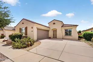 879 E Bellerive Pl, Chandler, AZ 85249 - Photo 1