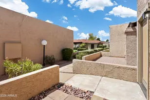 2103 W Yukon Dr, Phoenix, AZ 85027 - Photo 15