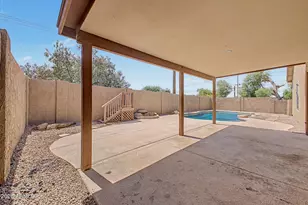 1401 E Malapai Dr, Phoenix, AZ 85020 - Photo 21