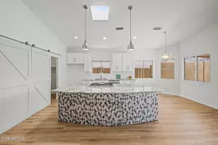 1401 E Malapai Dr, Phoenix, AZ 85020 - Photo 11