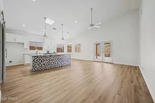 1401 E Malapai Dr, Phoenix, AZ 85020 - Photo 7