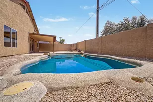 1401 E Malapai Dr, Phoenix, AZ 85020 - Photo 23