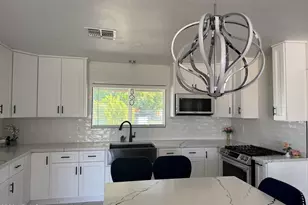 1129 W 10th St, Mesa, AZ 85201 - Photo 1
