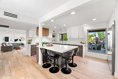 9827 N 65th Place, Paradise Valley, AZ 85253 - Photo 13