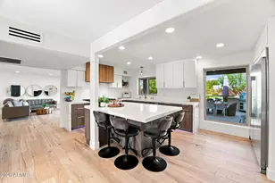9827 N 65th Pl, Paradise Valley, AZ 85253 - Photo 13